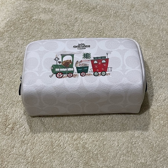 Coach Cosmetic Case & mirror - Picture 7 of 10